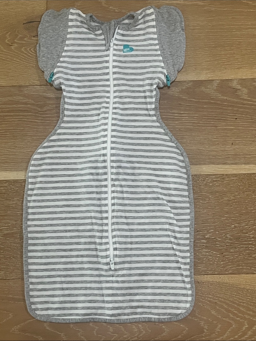 Love to Dream Swaddle Wrap Up Transition Bag - Cotton 1.0 TOG Gray Stripe - M - Picture 2 of 7